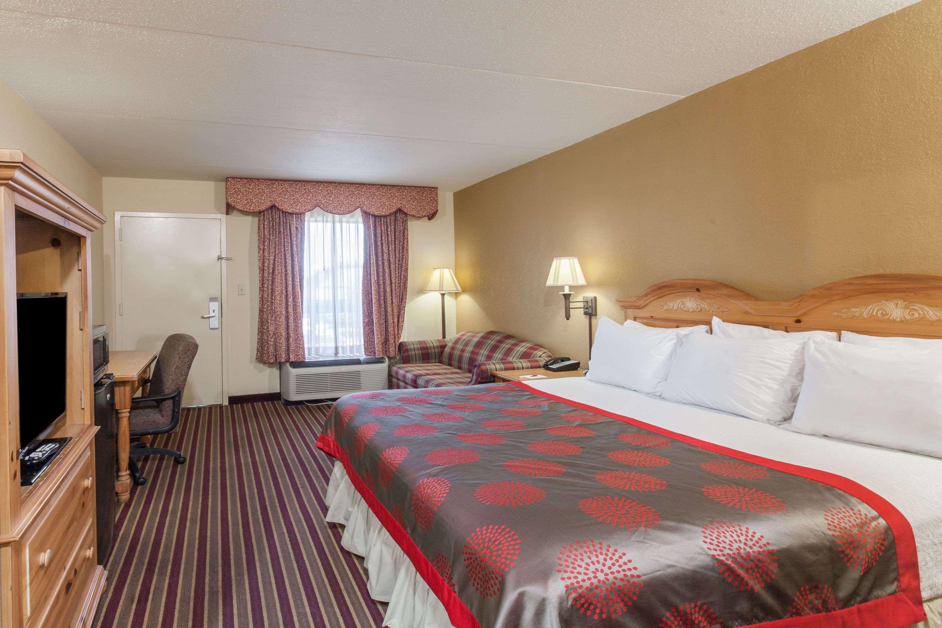 Hotel Ramada By Wyndham Lebanon Zewnętrze zdjęcie