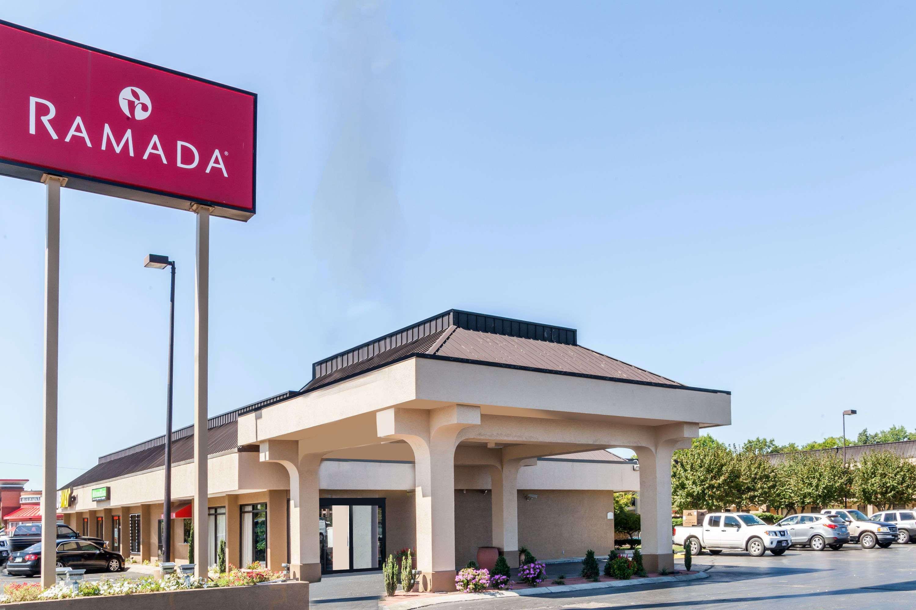 Hotel Ramada By Wyndham Lebanon Zewnętrze zdjęcie