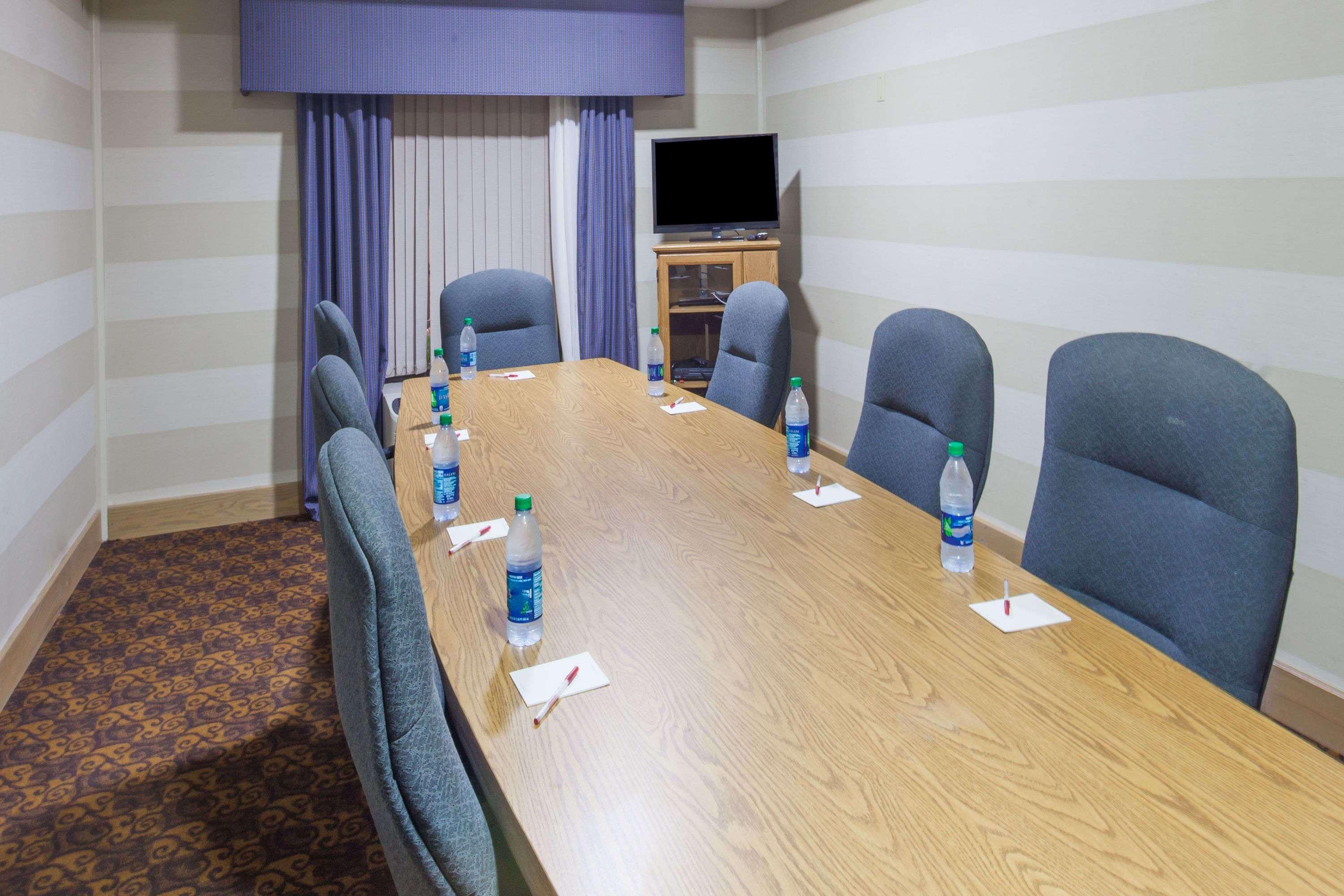 Hotel Ramada By Wyndham Lebanon Zewnętrze zdjęcie