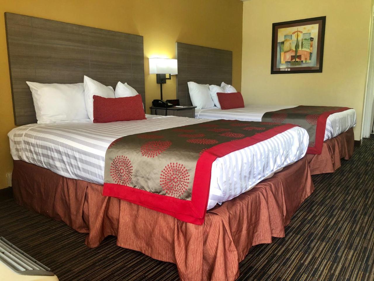 Hotel Ramada By Wyndham Lebanon Zewnętrze zdjęcie