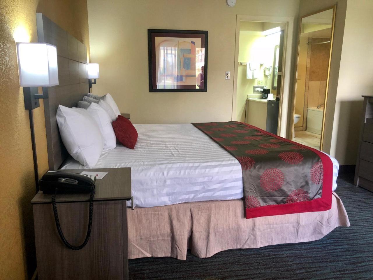 Hotel Ramada By Wyndham Lebanon Zewnętrze zdjęcie