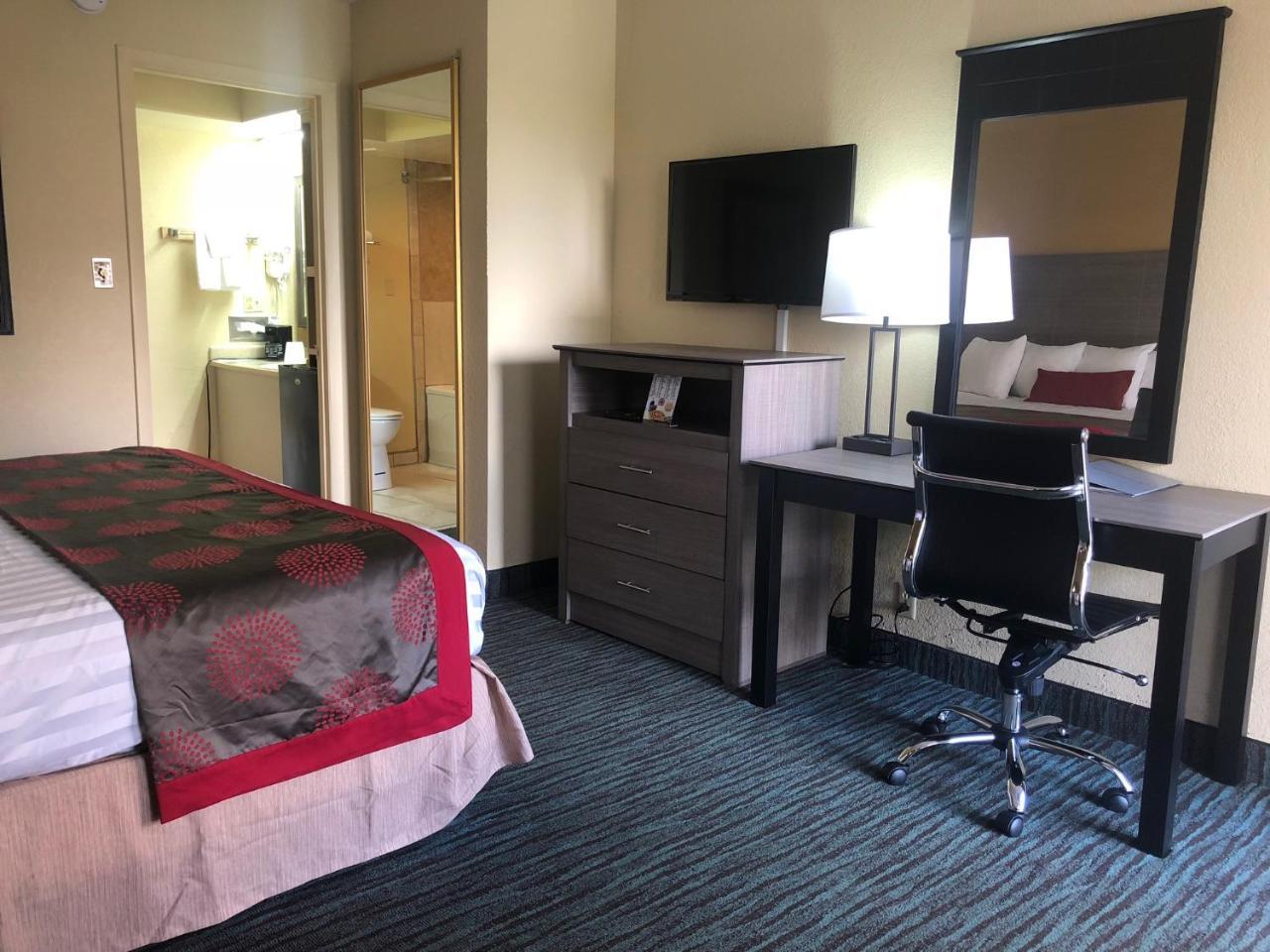 Hotel Ramada By Wyndham Lebanon Zewnętrze zdjęcie